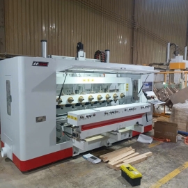 MÁY CNC 5 TRỤC 32 ĐẦU DAO (CHUYÊN GIA CÔNG CHÂN BÀN,GHẾ,GIƯỜNG TỦ,TỰA LƯNG&TAY GHẾ)